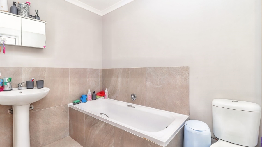 3 Bedroom Property for Sale in Parklands Western Cape